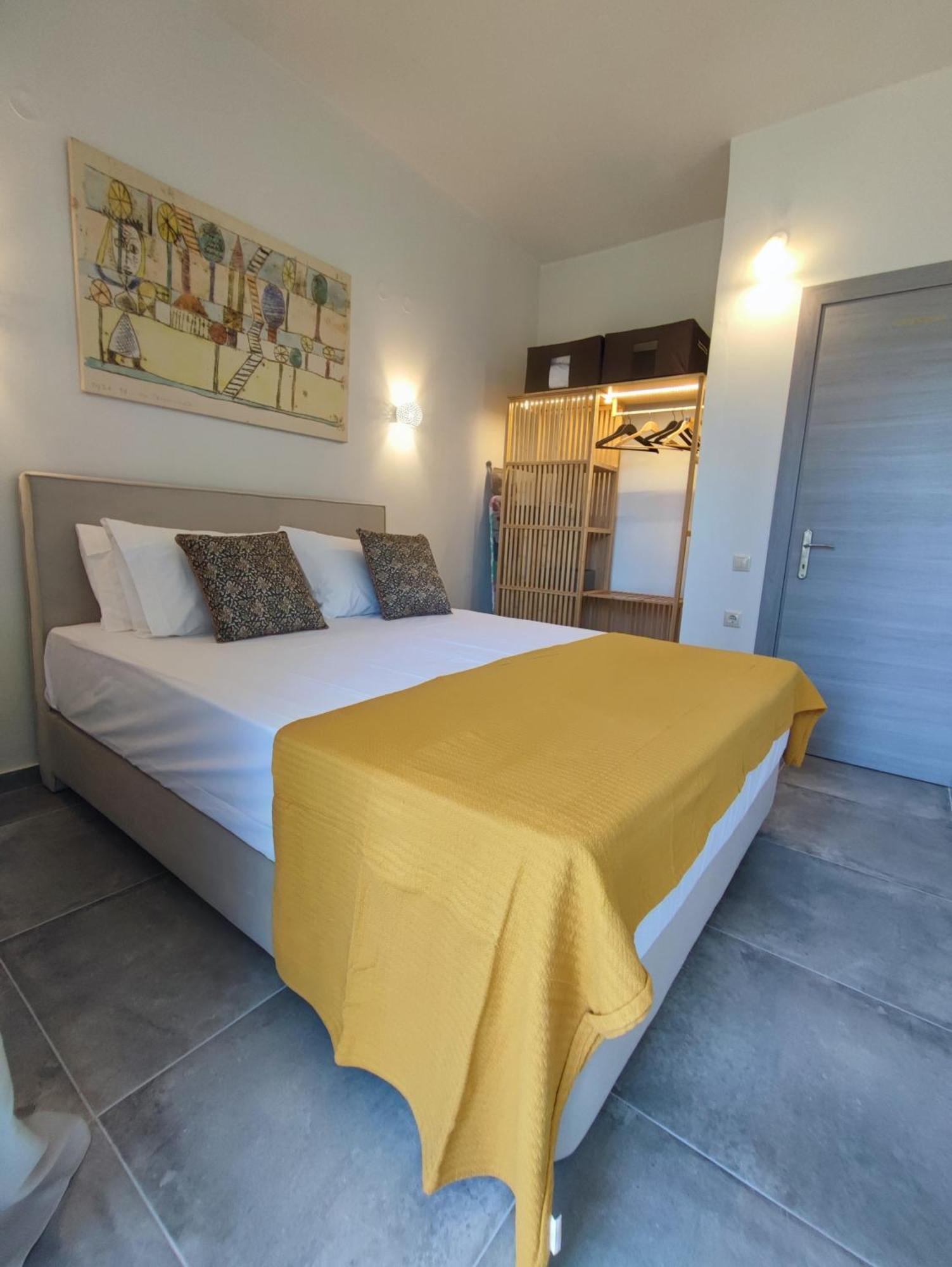 Coritos Holiday Apartments คอนโตกาลิ ภายนอก รูปภาพ