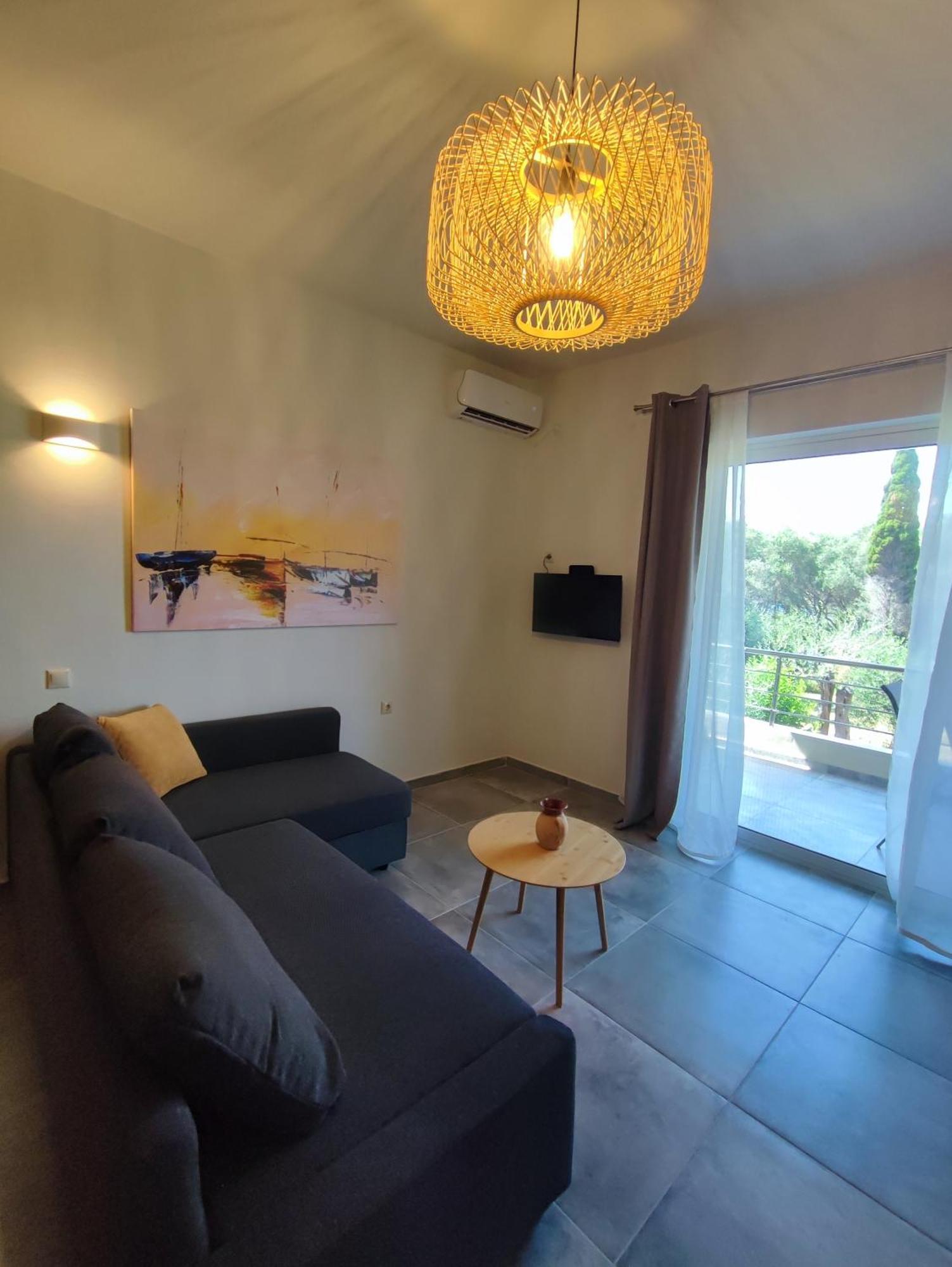 Coritos Holiday Apartments คอนโตกาลิ ภายนอก รูปภาพ