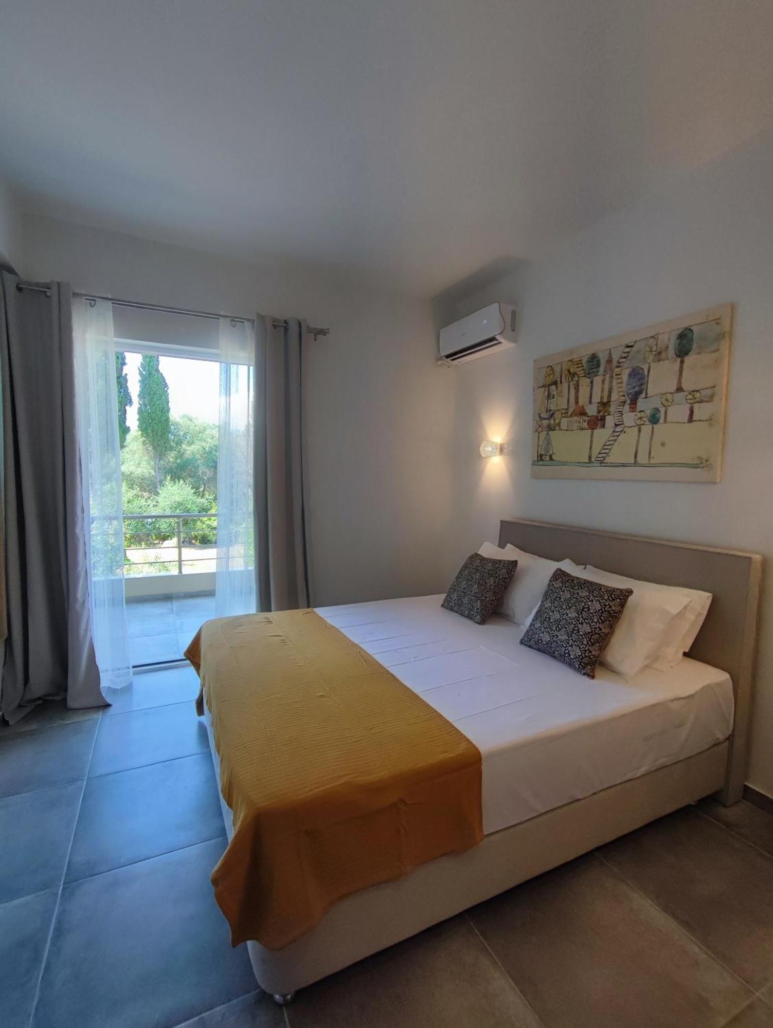 Coritos Holiday Apartments คอนโตกาลิ ภายนอก รูปภาพ